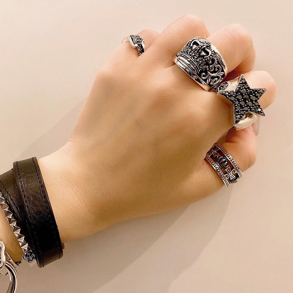 CIRCULAR CROWN RING