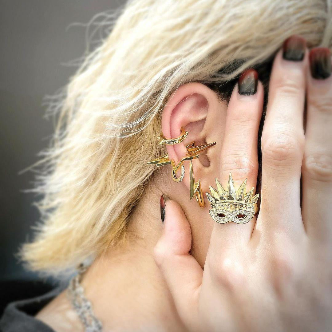 CALL OF THUNDER EARRING