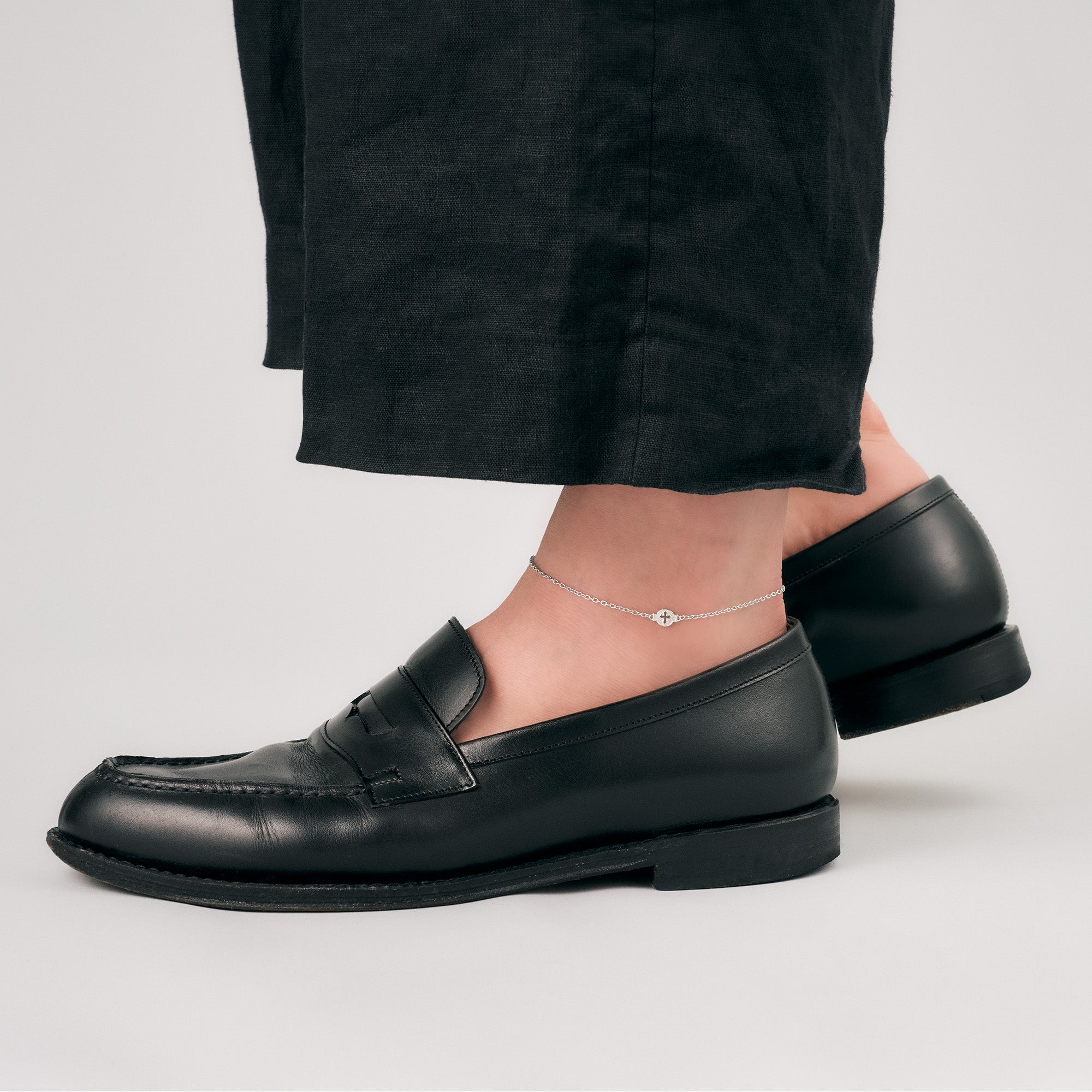 CROSSIE ANKLET