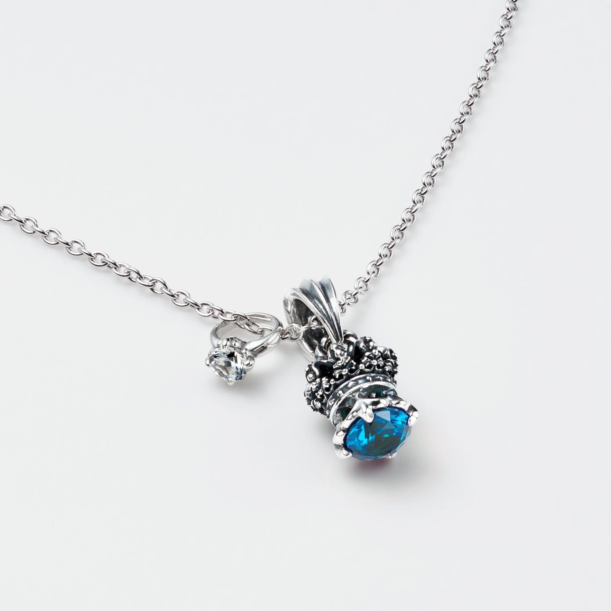 ENCHANTED CROWNLET NECKLACE