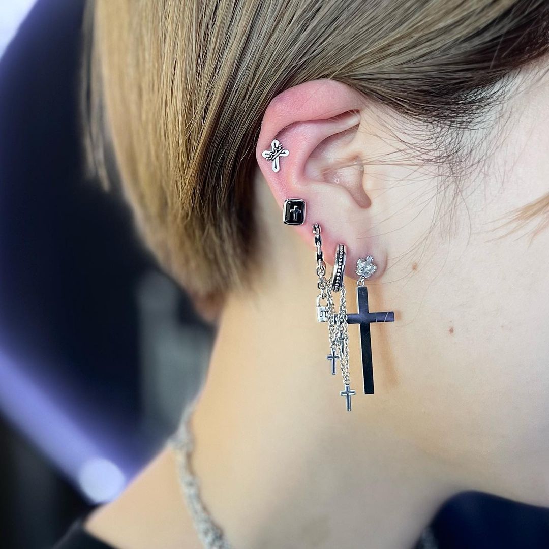 DANGLING CROSS EARRING | JUSTIN DAVIS – JUSTIN DAVIS GLOBAL