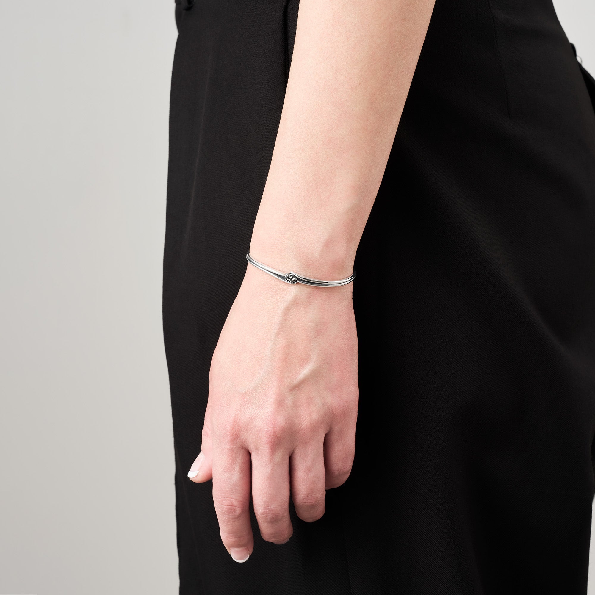 CIRCLET BANGLE