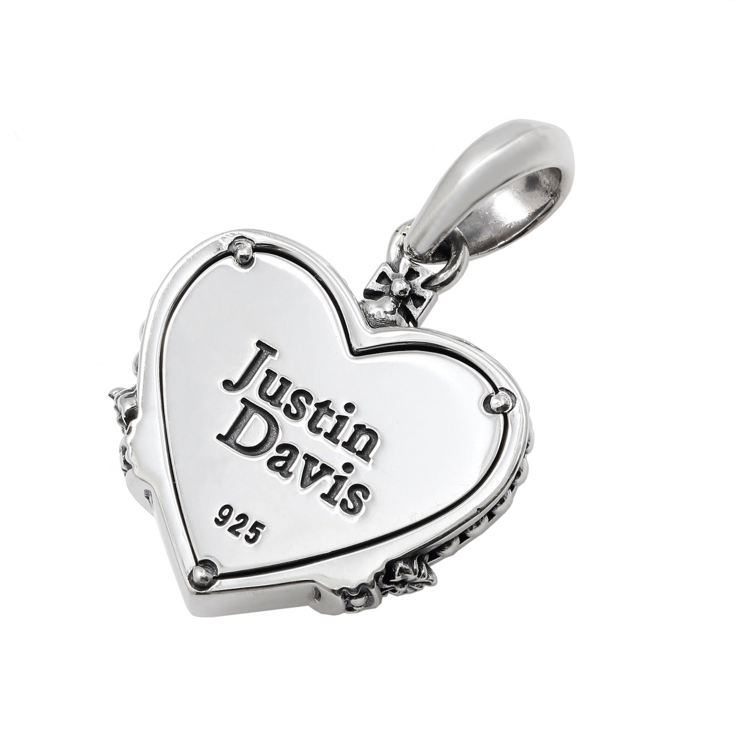BLACK HEART PENDANT